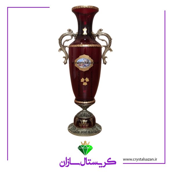 گلدان کنار سالنی