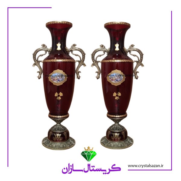گلدان کنار سالنی
